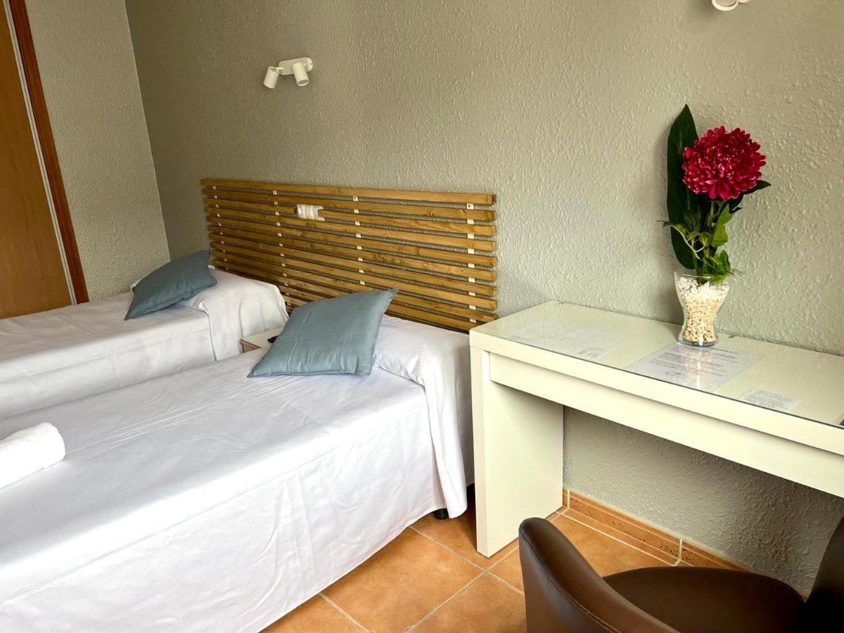 Hotel Acebo Plaza Mayor ฮากา ภายนอก รูปภาพ